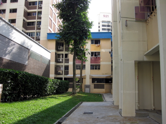 Blk 687 Hougang Street 61 (S)530687 #246552